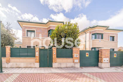 房子 出售 进入 Vallelado, Segovia. 