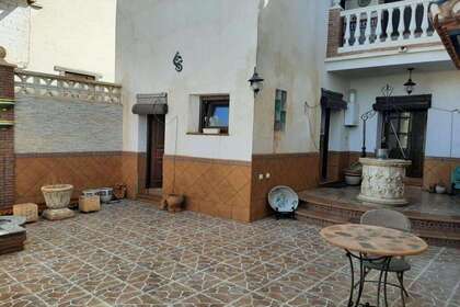 Huse til salg i Pinos del Valle, Granada. 