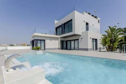 House for sale in Orihuela-Costa, Alicante. 