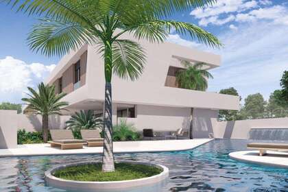 Townhouse for sale in Pilar de la Horadada, Alicante. 