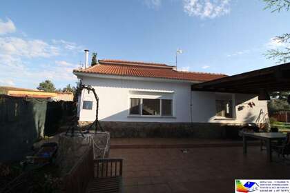 House for sale in Valdetorres de Jarama, Madrid. 