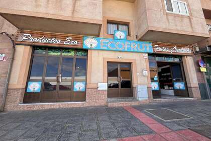 Commercial premise for sale in La Oliva, Las Palmas, Fuerteventura. 