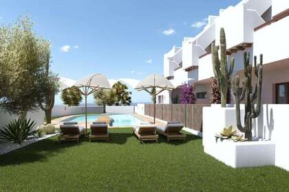 Townhouse for sale in Pilar de la Horadada, Alicante. 