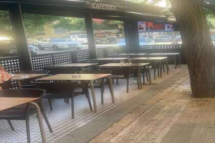 Commercial premise for sale in Tarragona. 