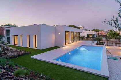 House for sale in Orihuela, Alicante. 