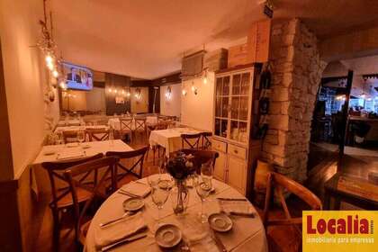Commercial premise for sale in Torrelavega, Cantabria. 