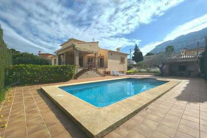 House for sale in Dénia, Alicante. 