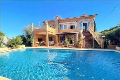 House for sale in Dénia, Alicante. 