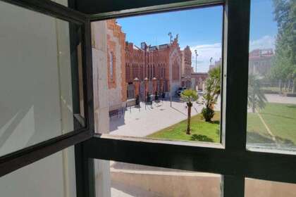 Commercial premise for sale in Tarragona. 