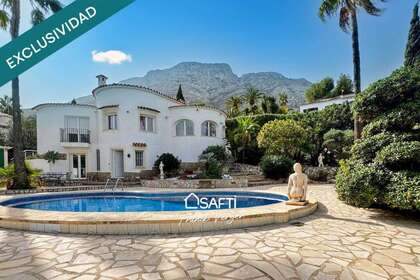 House for sale in Dénia, Alicante. 