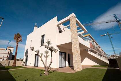 House for sale in Pilar de la Horadada, Alicante. 