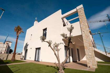 House for sale in Pilar de la Horadada, Alicante. 