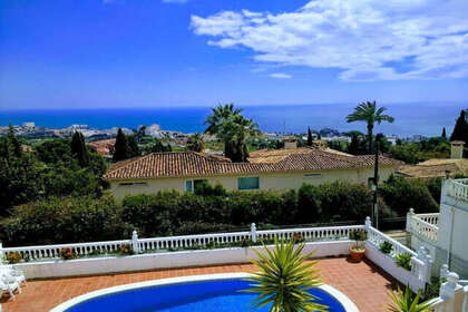 House for sale in Benalmádena, Málaga. 