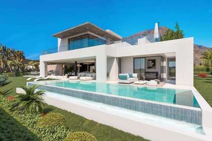 House for sale in Estepona, Málaga. 