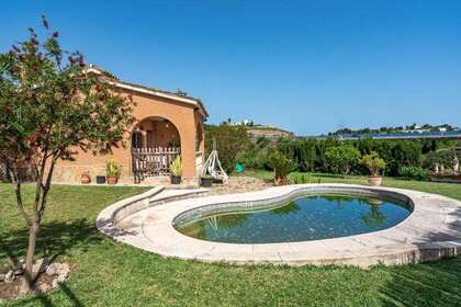 Townhouse for sale in Estepona, Málaga. 