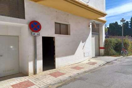 Commercial premise for sale in Estepona, Málaga. 