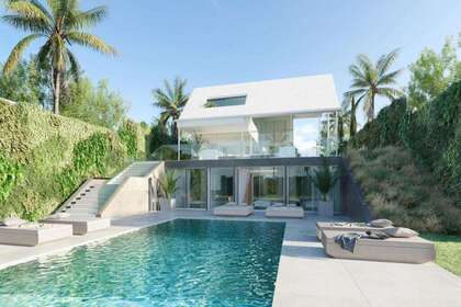 House for sale in Benalmádena, Málaga. 