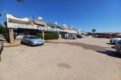 Local comercial en Estepona, Málaga. 