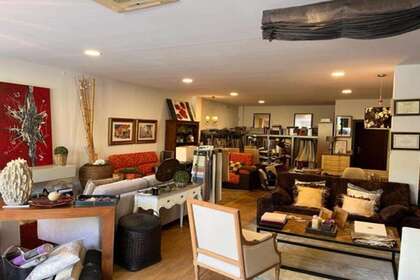Commercial premise for sale in Estepona, Málaga. 