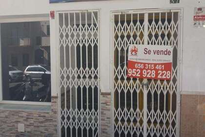 Commercial premise for sale in Estepona, Málaga. 