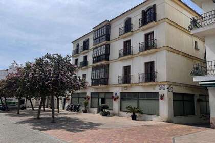 Commercial premise for sale in Estepona, Málaga. 