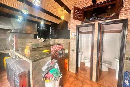 Commercial premise for sale in Estepona, Málaga. 