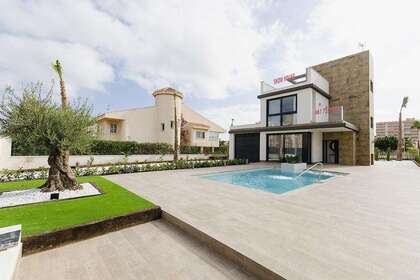 House for sale in Orihuela-Costa, Alicante. 