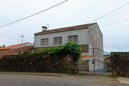 Huizen verkoop in Pobra do Caramiñal (A), La Coruña (A Coruña). 
