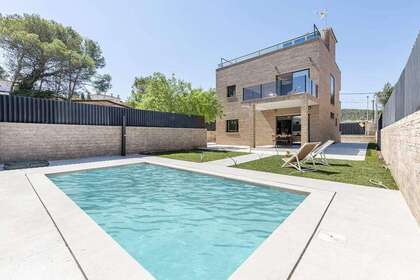 House for sale in Canyelles, Barcelona. 