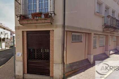 Flat for sale in Campo Real, Madrid. 