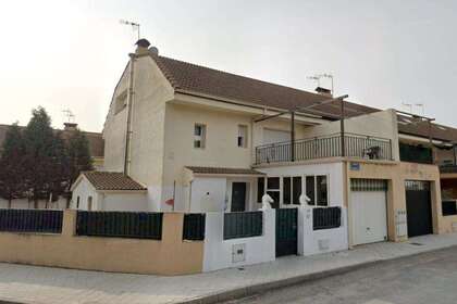 House for sale in Yuncler, Toledo. 