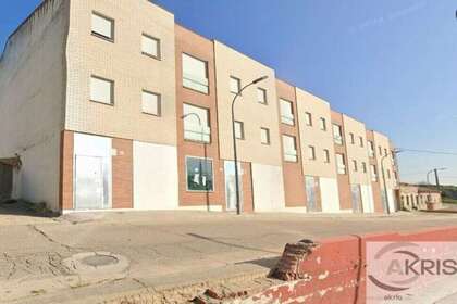 Commercial premise for sale in Chozas de Canales, Toledo. 
