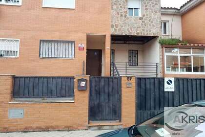 House for sale in Pantoja, Toledo. 
