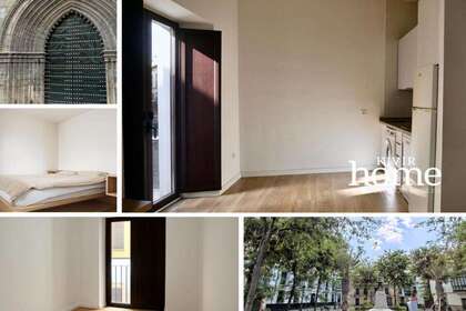 Flat in Sevilla. 