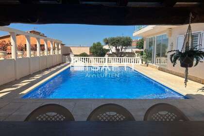 House for sale in Canyelles Almadraba (Roses), Girona. 