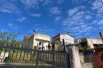 House for sale in Vigo, Pontevedra. 
