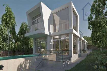 House for sale in Vigo, Pontevedra. 