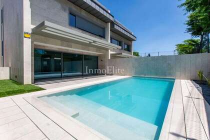 House for sale in Pozuelo de Alarcón, Madrid. 