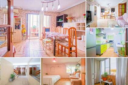 Flat for sale in Sevilla. 
