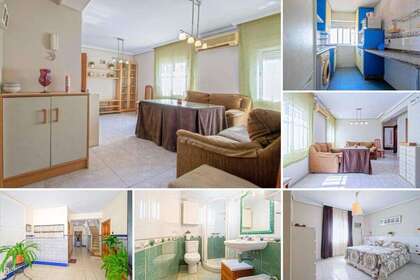 Flat for sale in Sevilla. 