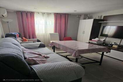 Flat for sale in Sevilla. 