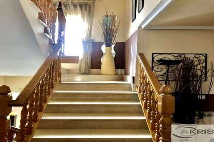 House for sale in Navas del Rey, Madrid. 