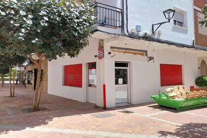 Commercial premise for sale in Estepona, Málaga. 