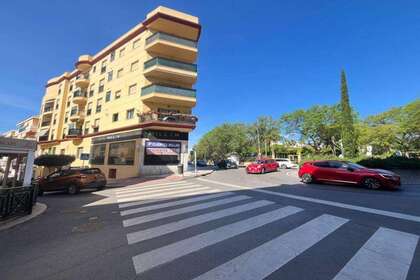 Commercial premise for sale in Estepona, Málaga. 