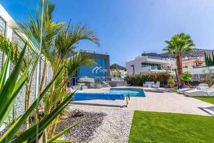 House for sale in Adeje, Santa Cruz de Tenerife, Tenerife. 