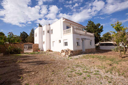 House for sale in San José / Sant Josep de Sa Talaia, Baleares (Illes Balears), Ibiza. 