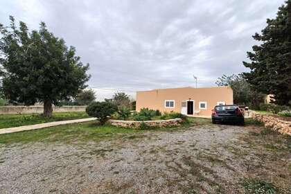 House for sale in Sa Carroca, San José / Sant Josep de Sa Talaia, Baleares (Illes Balears), Ibiza. 