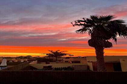 Duplex/todelt hus til salg i Corralejo, La Oliva, Las Palmas, Fuerteventura. 