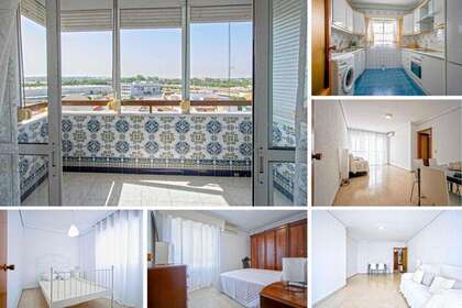 Flat for sale in Sevilla. 