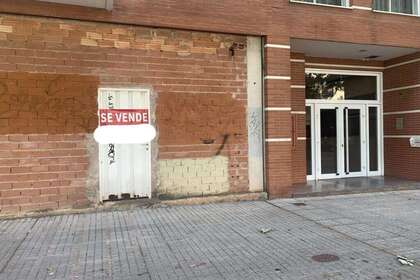 Handelspanden verkoop in Burgos. 